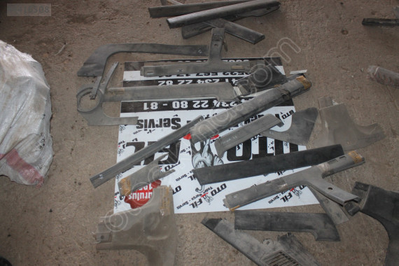 RENAULT R9 BROADWAY BAKALİTLER