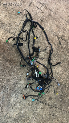 31334621 2019 VOLVO V40 GÖĞÜS TESİSATI