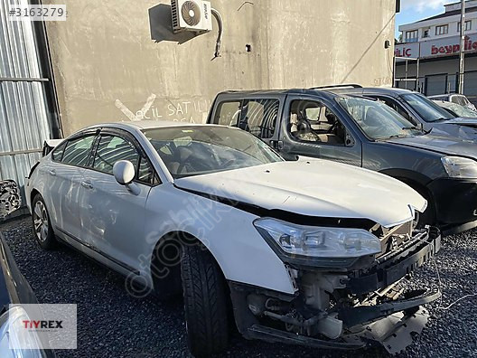 Cıtroen C5 sağ ön dolu kapı sökme