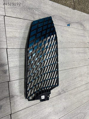 Peugeot 3008 ön panjur sağ orjinal