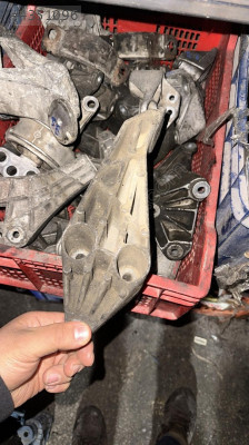 VECTRA A B C MOTOR SANZUMAN KULAĞI BRAKETİ TAKOZU F23 F18