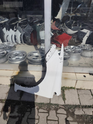 Toyota Auris sol ön çamurluk 2015 2018