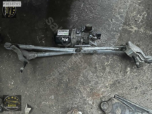 RENAULT MEGAN 4 ÖN CAM SİLEGEÇ MOTORU ZAFER OTO DAN