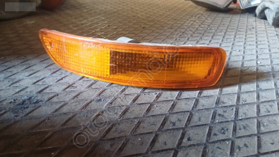 1993-1997 Toyota Corolla sağ tampon sinyali