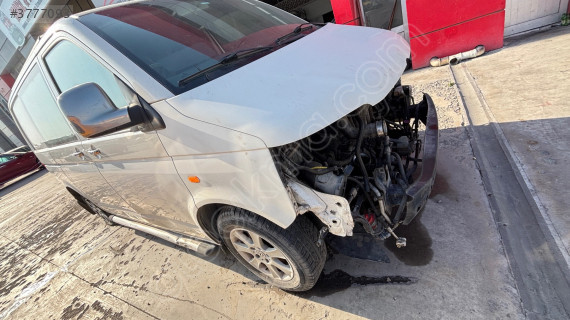 Volkswagen Transporter T5 2.5 dizel travers ön takım