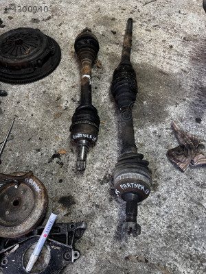 Peugeot Partner Berlingo 1.9 Sağ Sol Aks Akis adet