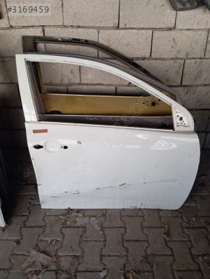 Toyota Corolla sağ ön kapı 2006 2012 arası
