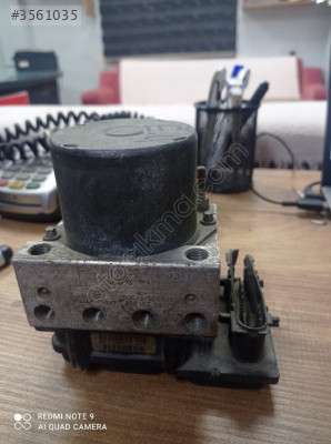 TOYOTA AURİS ABS BEYNİ  0 265 800 527