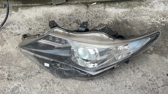 Toyota Auris sol ön far