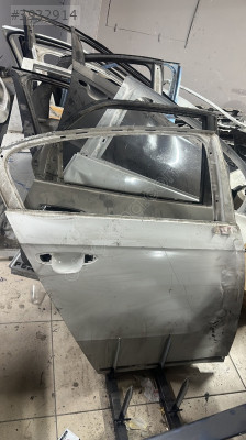 PASSAT B7 SAĞ ARKA KAPI ÇIKMA 2011-2014