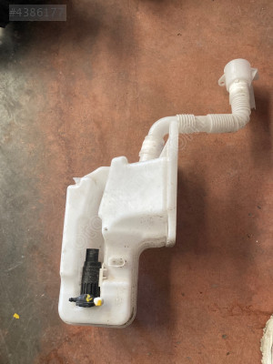 SKODA OCTAVİA CAM SUYU BİDONU 5WA955453A