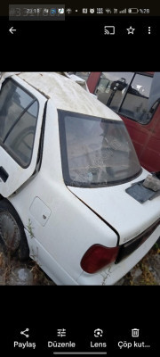 Suzuki swift 2001 sol arka kapı