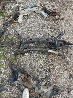 VW PASSAT MOTOR BEŞİĞİ ÇIKMA ORJİNAL