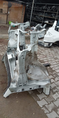 nissan qashqai j11 2017 kesme ön çeyrek/podye (son fiyat)