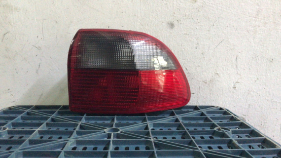 OPEL OMEGA B SAĞ DIŞ STOP ÇIKMA ORJİNAL YEDEK PARÇA