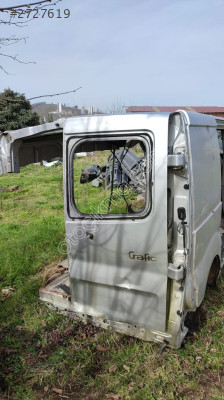 Trafic sağ bagaj kapağı