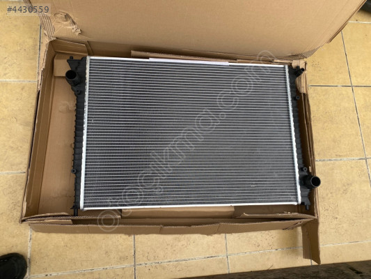 BENTLEY CONTİNENTAL SU RADYATÖRÜ 3W0198115