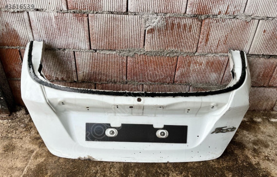 FORD FİESTA 2010-2017 BAGAJ KAPAĞI ORJİNAL ÇIKMA ( ÜST KESİK )