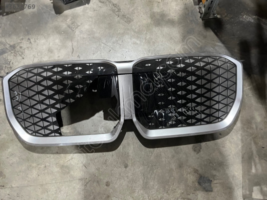 BMW X1 2024 ÖN PANJUR ORJİNAL ÇIKMA PARÇA