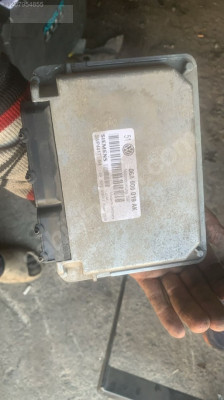 VOLKSWAGEN BORA MOTOR BEYNİ 06A906019AK