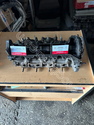 Toyota Corolla 1.4 d4 2013 2018 silindir kapağı