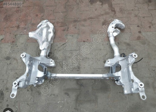 AUDİ A4 ÖN TRAVERS