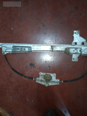 Citroen C4 çıkma sağ ön cam kirkosu