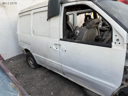 NISSAN VANETTA SAĞ SÜRGÜLÜ KAPI ORJİNAL ÇIKMA TEMİZ