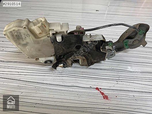 Nissan Pathfinder Ön Sol Kapı Kilit Mandalı Aktüatörü 805525P013