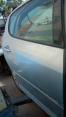 peugeot 407 sağ arka kapı dolu