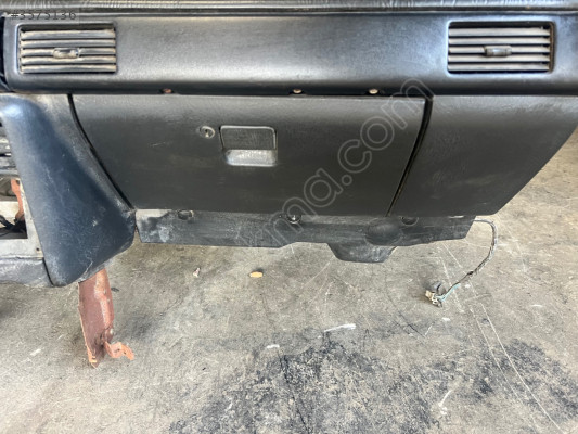 MAZDA 323 SEDAN TORPİDO KAPAĞI