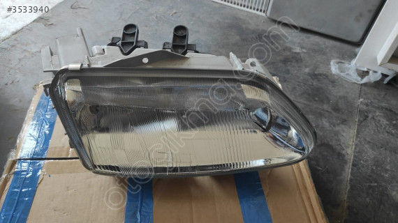 RENAULT LAGUNA SAĞ ÖN FAR SIFIR