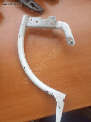 Ford Focus 3 Sağ Bagaj Menteşesi Sedan