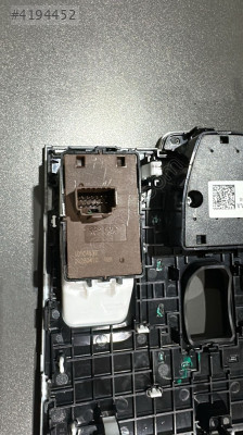 10104639 2023 CHERY OMODA 5 EL FRENİ VE AUTO HOLD TUŞU