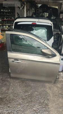 PEUGEOT 301 SAĞ ÖN KAPI KONUK OTO