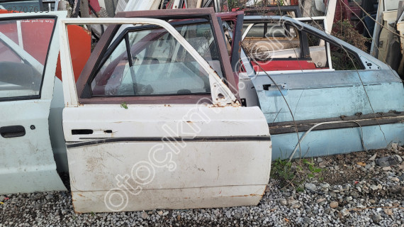 Mercedes 250 sağ ön kapı