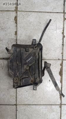 FİORİNO AKÜ ALT PLASTİĞİ (ORJİNAL PARÇA)