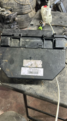 2009 DODGE NITRO ÇIKMA ORJINAL SİGORTA KUTUSU