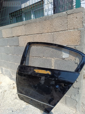 Volkswagen Passat b7 B6 sol arka kapı
