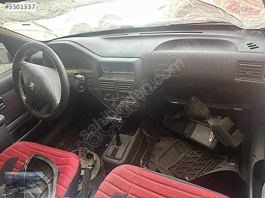 Peugeot 106 gösterge çerçevesi