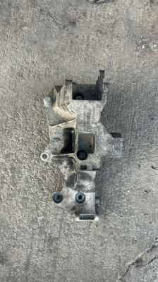 Volkswagen passat 97-03 1.9TDİ motor kulağı