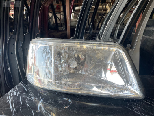 VOLKSWAGEN TRANSPORTER T-5 SAĞ ÖN FAR 2005/2011 ÇIKMA ORİJİNAL