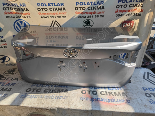 Toyota Corolla bağaj kapağı