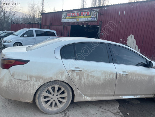 renault latitude  Çikma parça mevcut