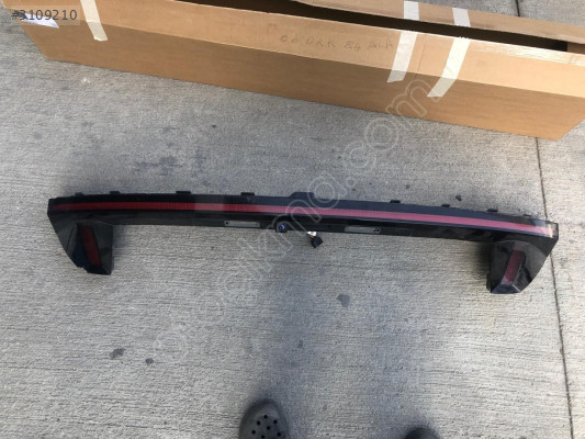 HYUNDAİ TUCSON NX4 LEDLİ KAMERALI BAGAJ STOP N7924-62050