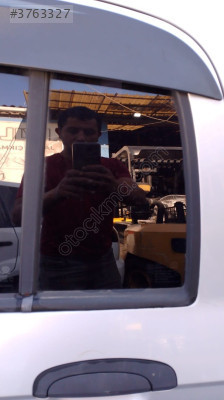 hyundai getz sol arka kelebek camı