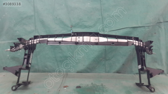 Mercedes B 246 ÖN PANEL TAMPON RADYATÖR DESTEK PANELİ A2466200215