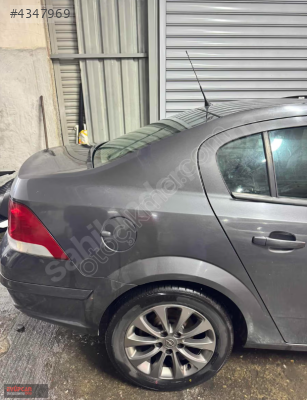 OPEL ASTRA H SAĞ ARKA ÇAMURLUK ORJİNAL EYUPCAN OTODA