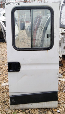 IVECO DAİLİ SAĞ ARKA KAPI ÇIKMA ÇEVİK OTO