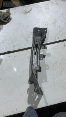 8W6821132B audi a5 sağ ön kaput menteşesi